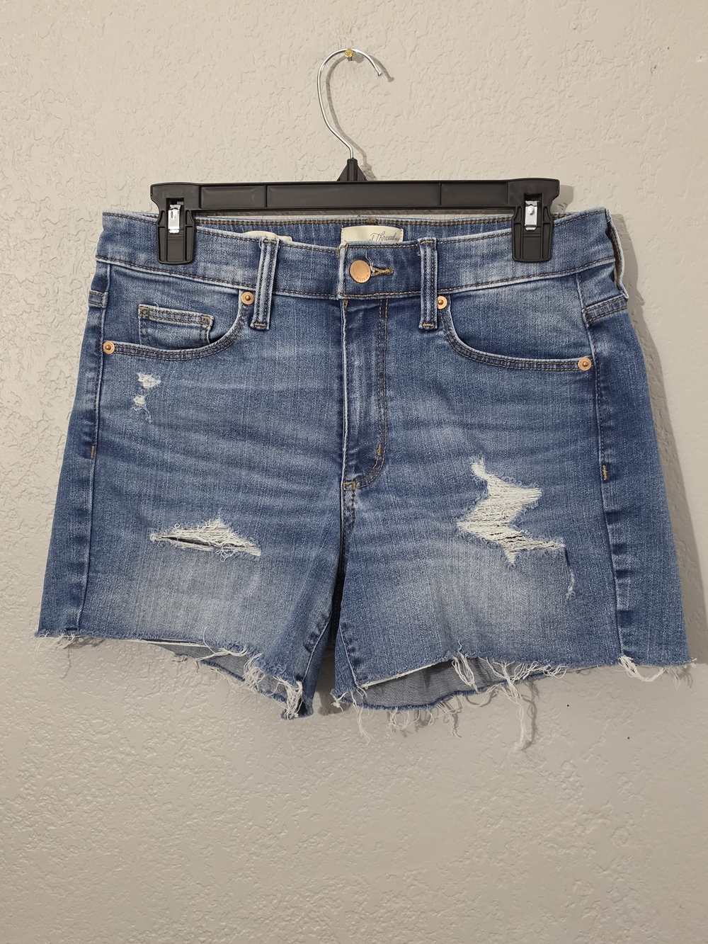 Universal Thread High Rise Midi Distressed Denim Shorts Medium Wash Womens 6/28